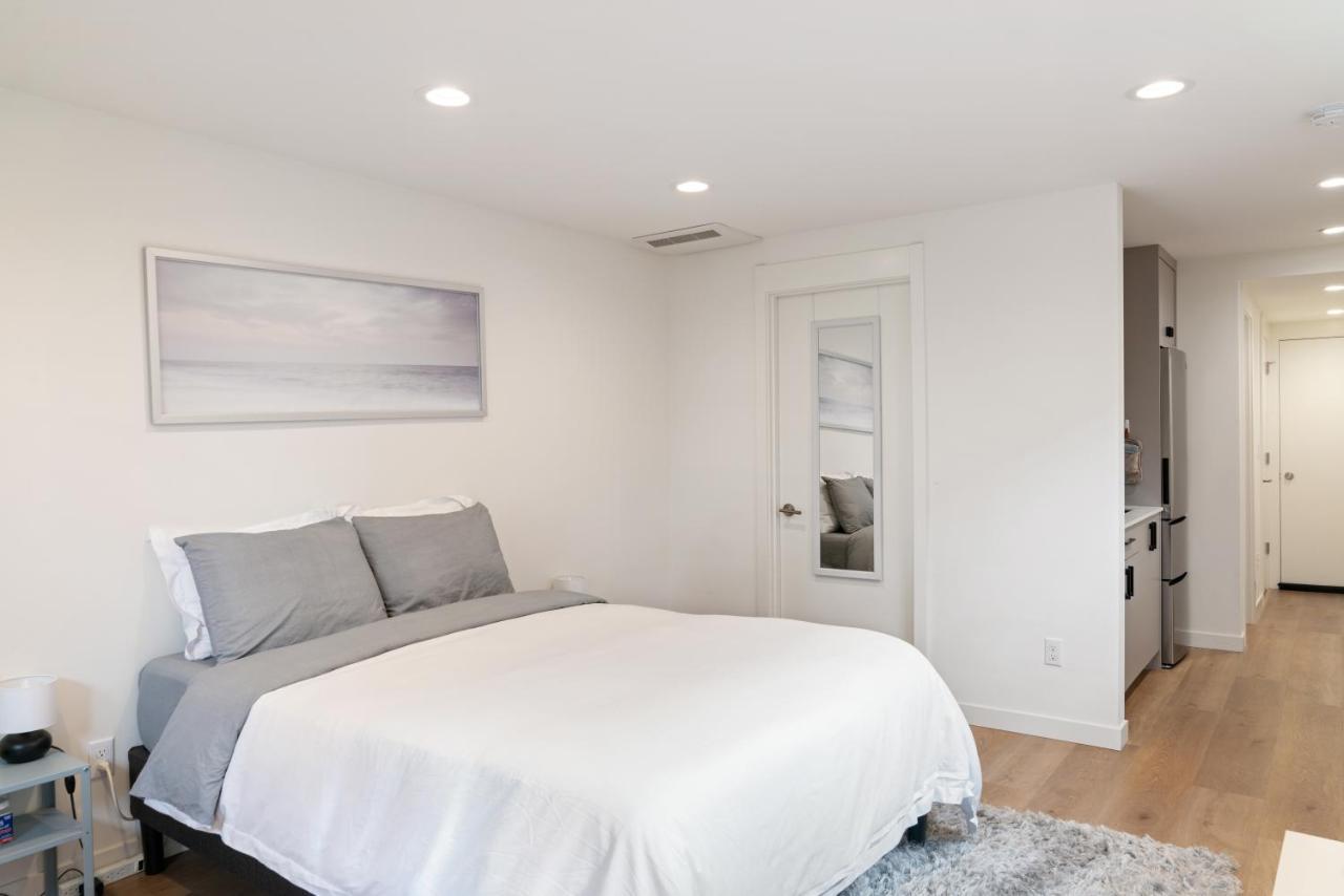 Modern Apartment Near Light Rail Seattle Ngoại thất bức ảnh
