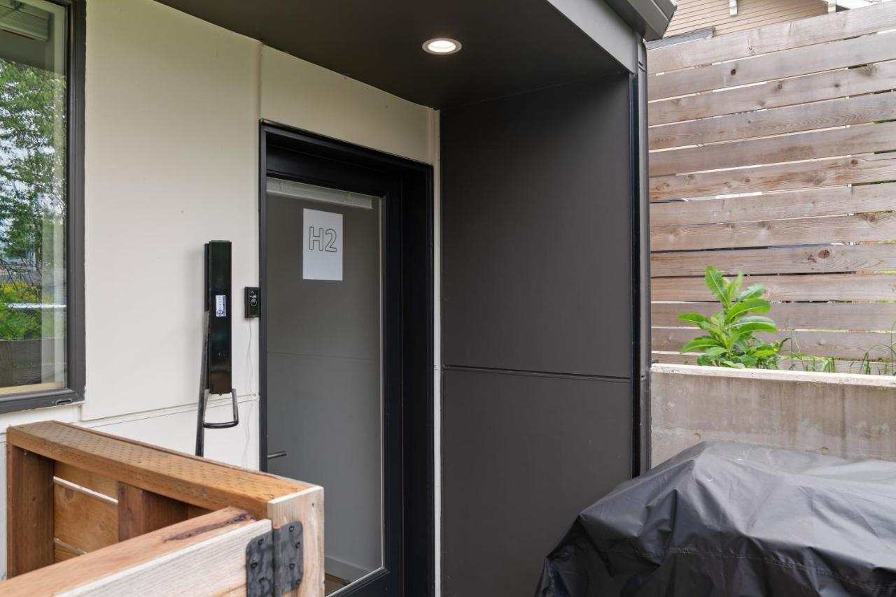 Modern Apartment Near Light Rail Seattle Ngoại thất bức ảnh